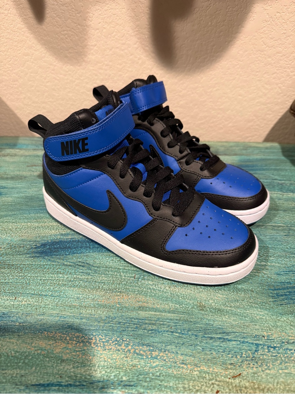 Nike Youth High-Tops in Blue and Black